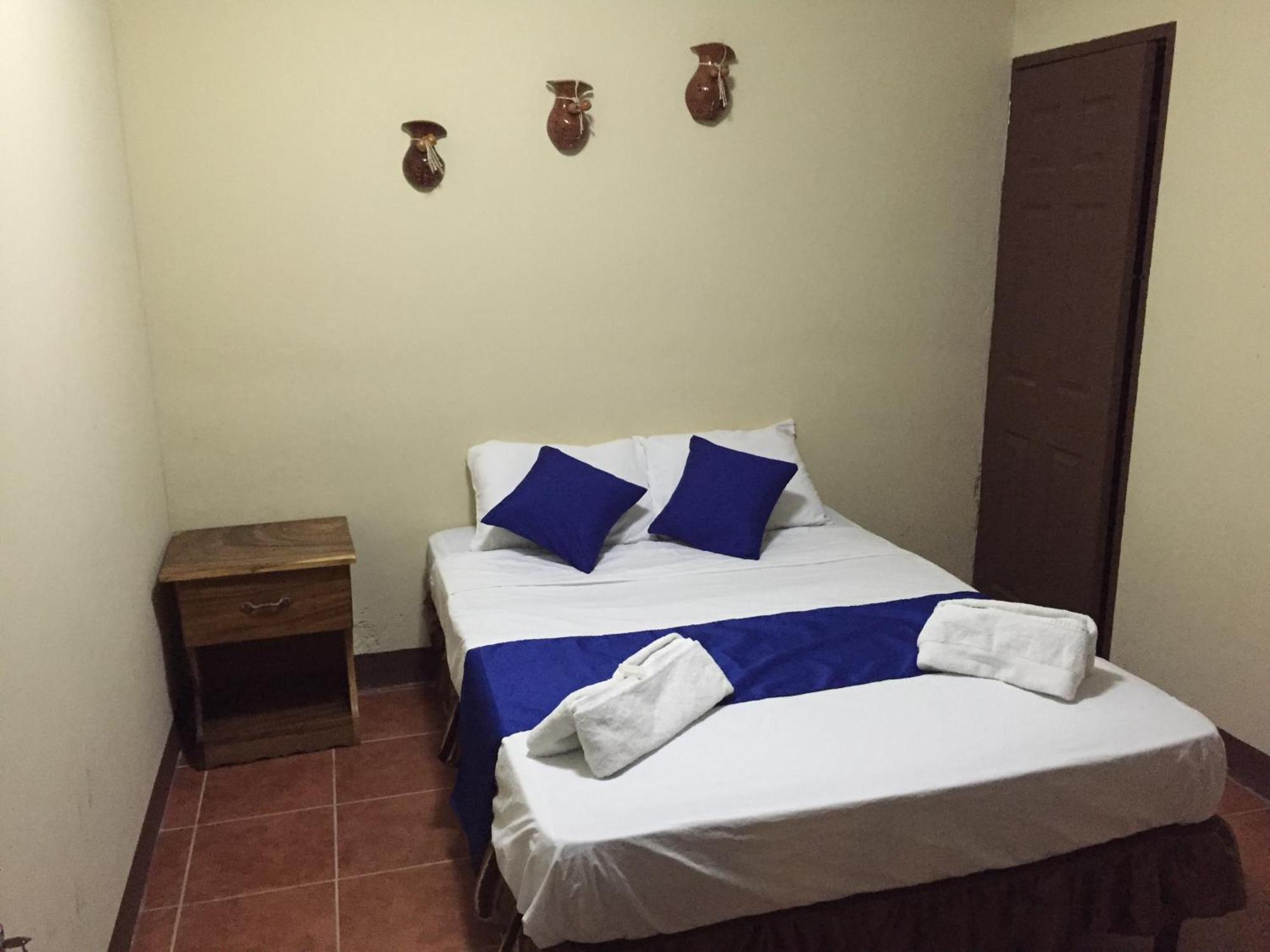 Hostal El Jardin Leon Bilik gambar