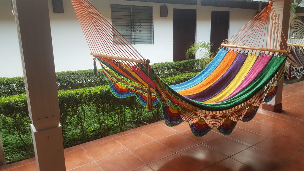 Hostal El Jardin Leon Luaran gambar